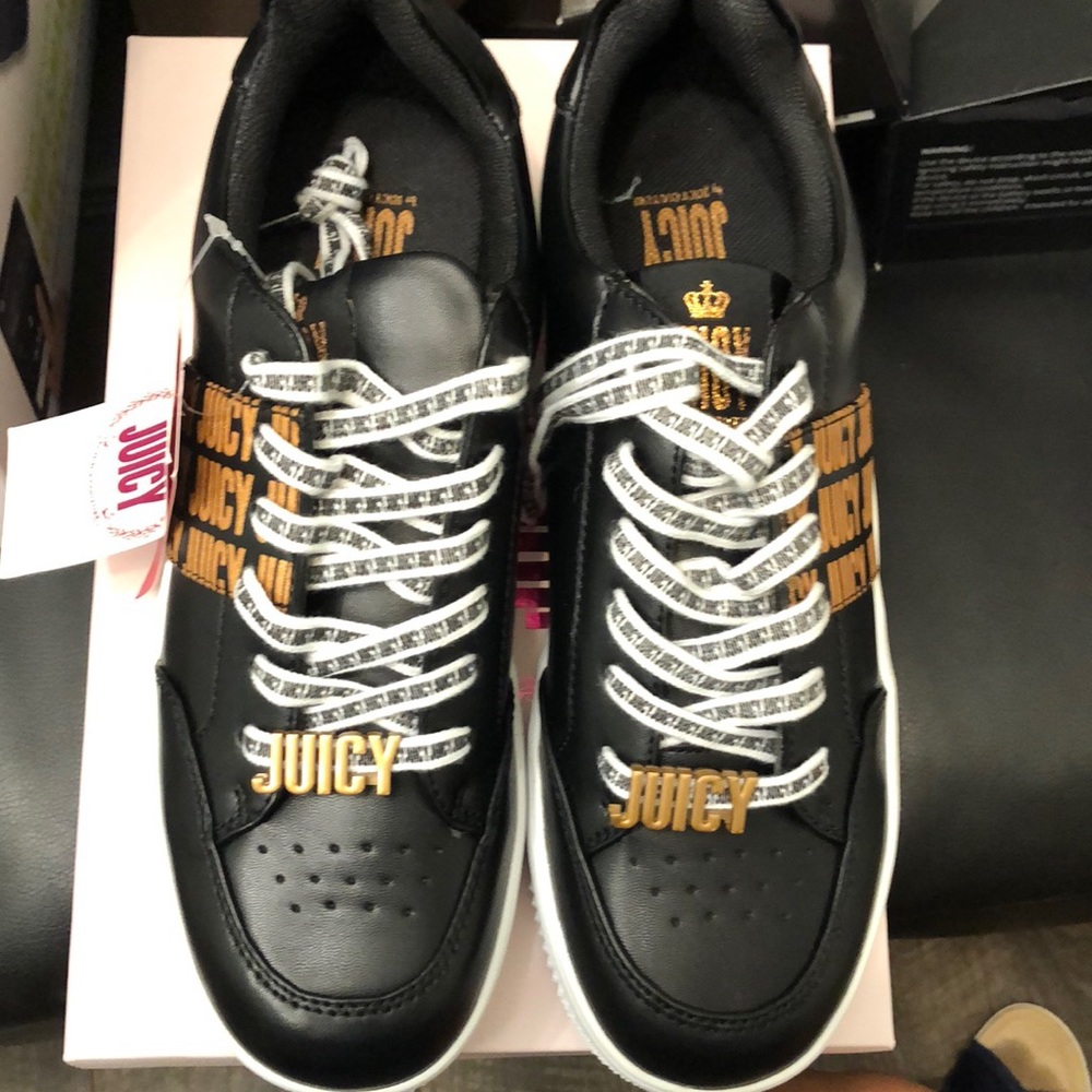 Womens Sneakers